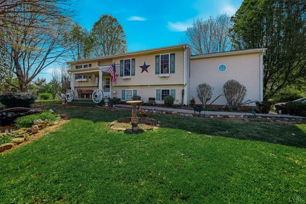 $589,500 | 1175 Davis Mill Lane, Bedford, VA 24523