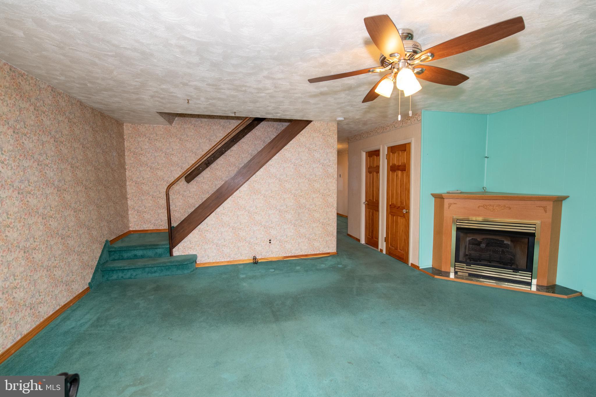 11814 Colman Road Philadelphia, PA 19154 - Photo 2 of 21 Gallery Image 2