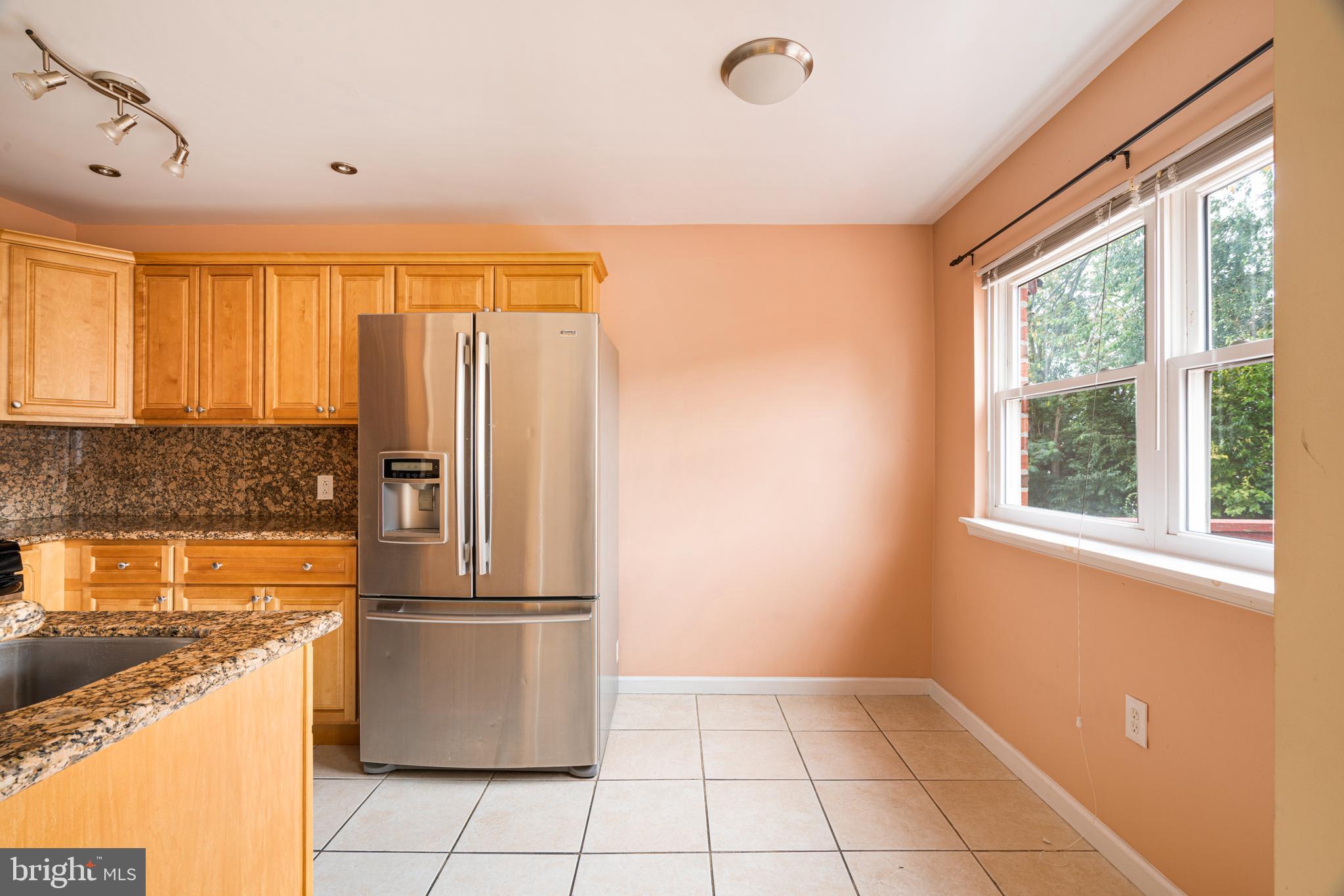 12541 Ramer Road Philadelphia, PA 19154 - Photo 13 of 38 Room for a Breakfast nook!
