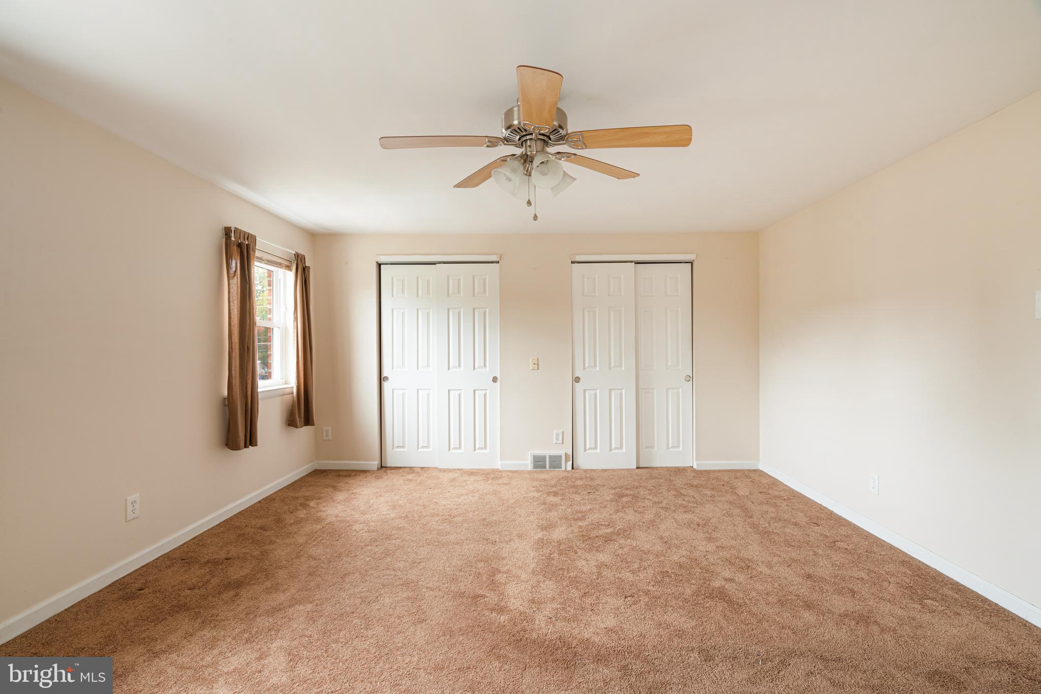 12541 Ramer Road Philadelphia, PA 19154 - Photo 20 of 38 Large Primary Bedroom w/ double closets