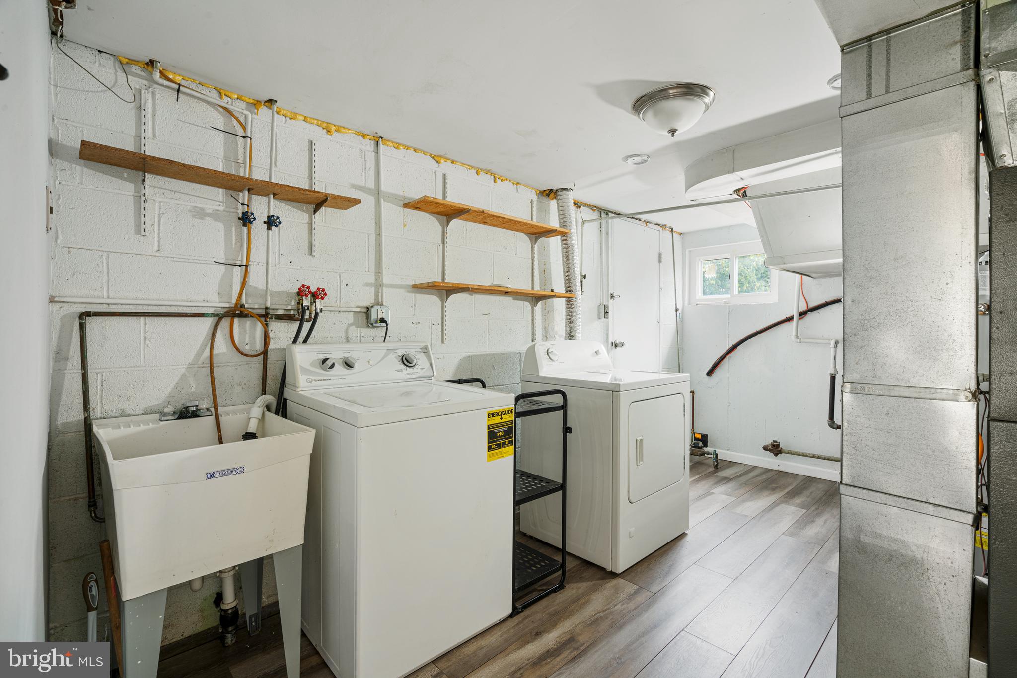 12541 Ramer Road Philadelphia, PA 19154 - Photo 30 of 38 Laundry Area