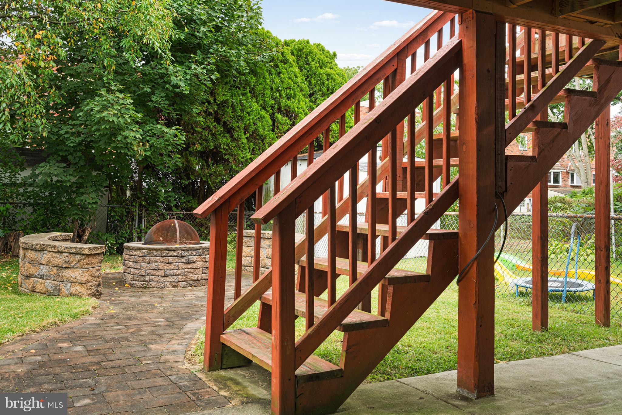 12541 Ramer Road Philadelphia, PA 19154 - Photo 34 of 38 Stairs to deck leading to dining area.