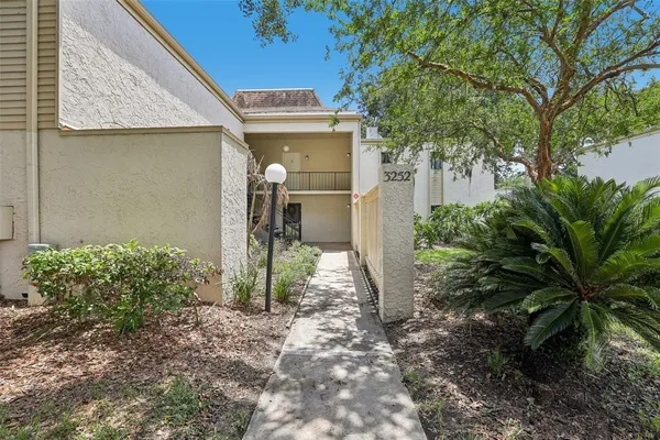 $155,000 | 3252 South Semoran Boulevard, Unit 22, Orlando, FL 32822
