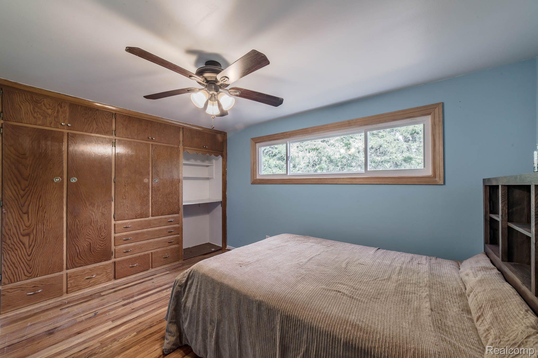 8317 Russell Street Utica, MI 48317 - Photo 28 of 40 Gallery Image 28