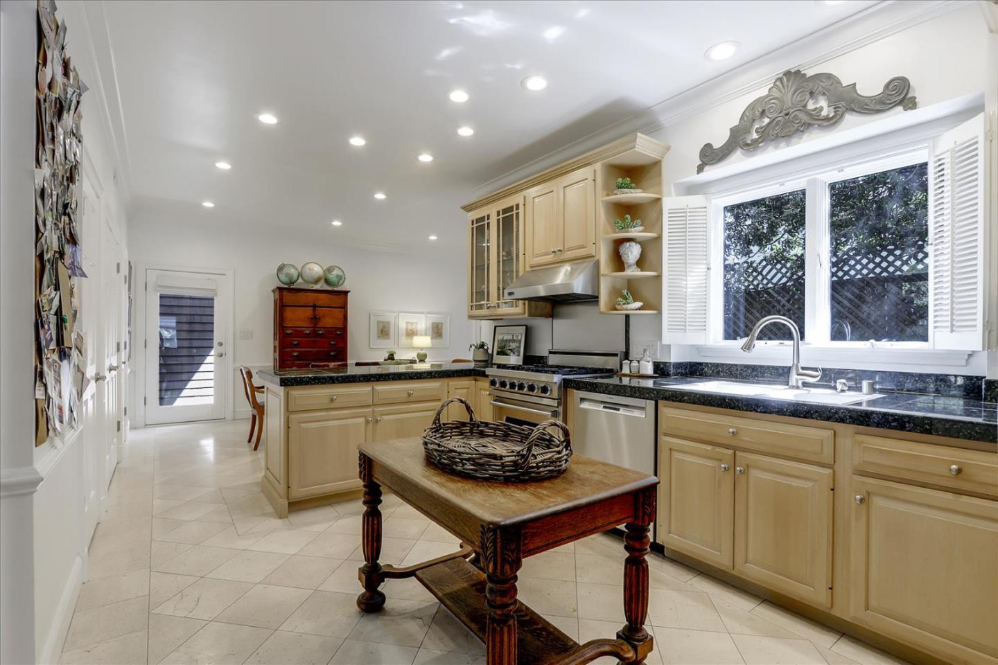 85 Clarendon Road Pacifica, CA 94044 - Photo 27 of 74