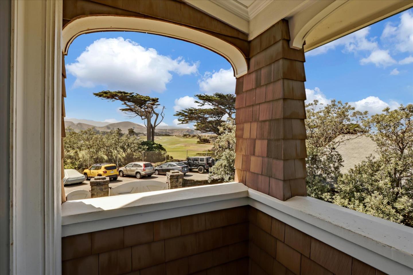 85 Clarendon Road Pacifica, CA 94044 - Photo 66 of 74 a bathroom with a sink and mirror