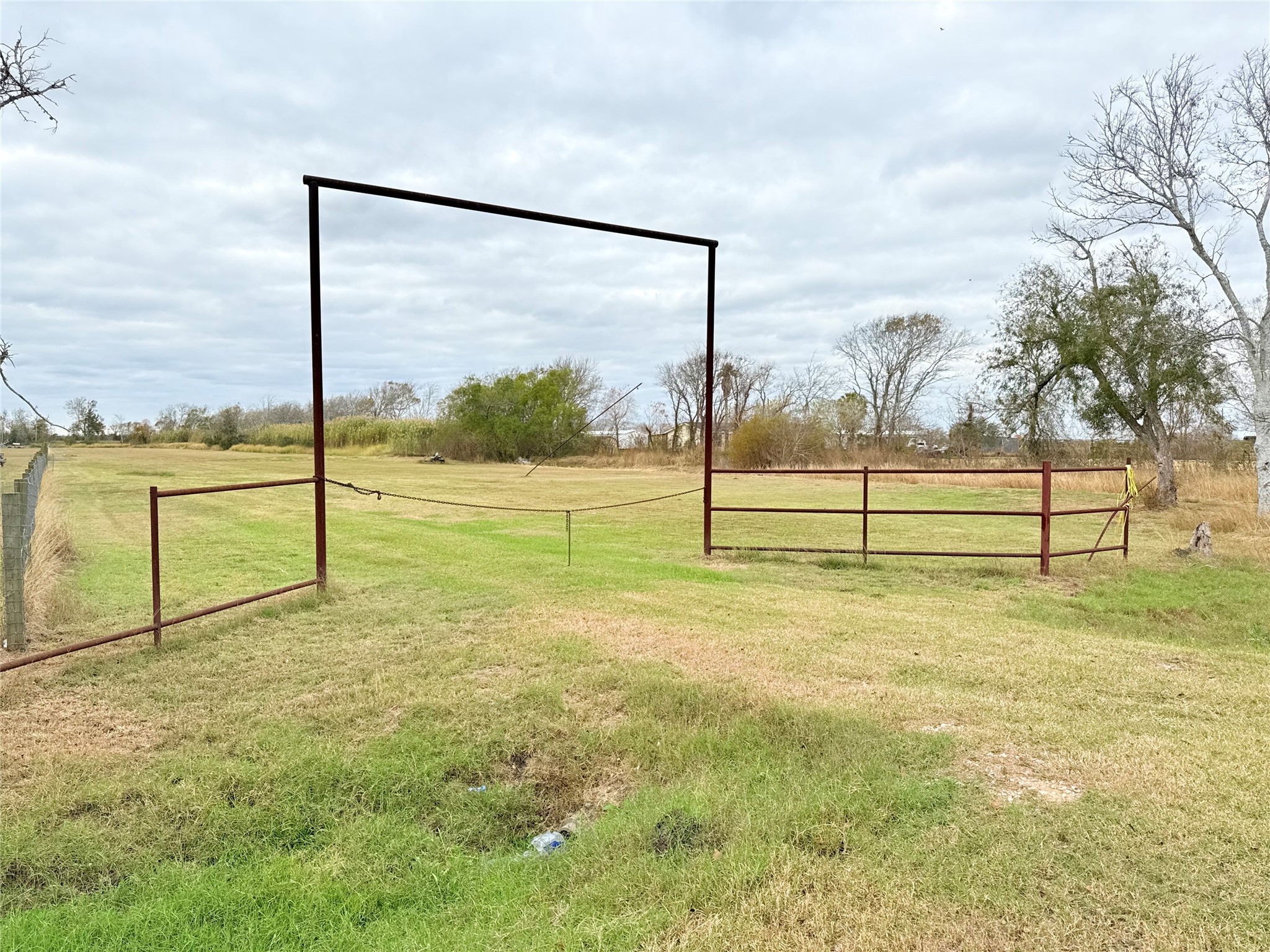 0 Cr-212 Angleton, TX 77515 - Photo 2 of 4