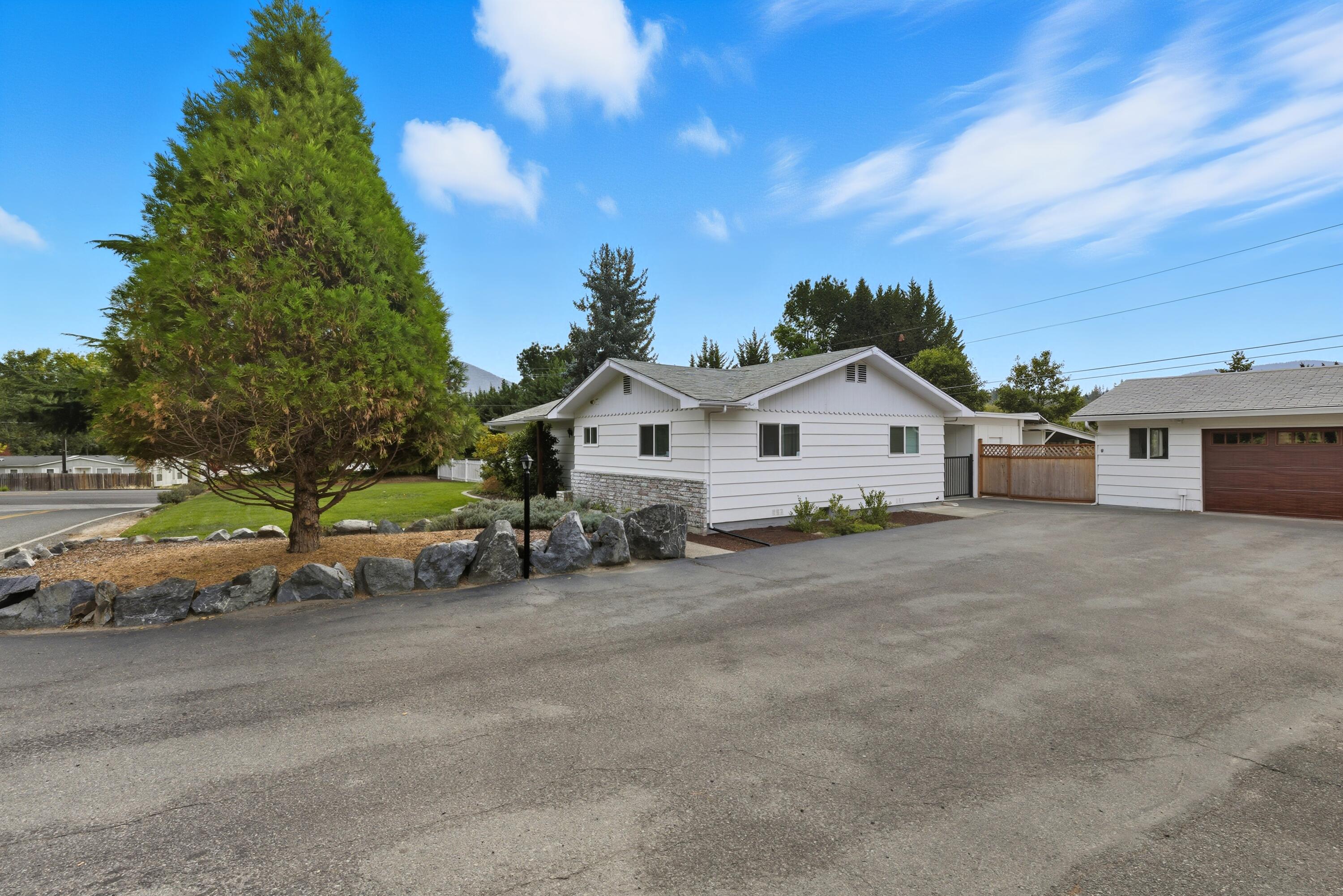 3280 New Hope Road Grants Pass, OR 97527 - Photo 34 of 35 34