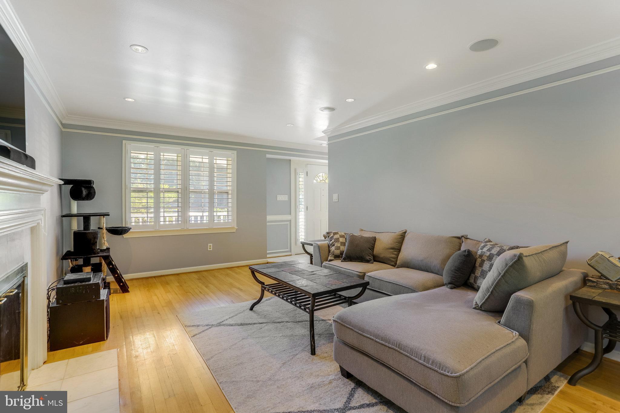 6808 Houndmaster Road Springfield, VA 22152 - Photo 13 of 88