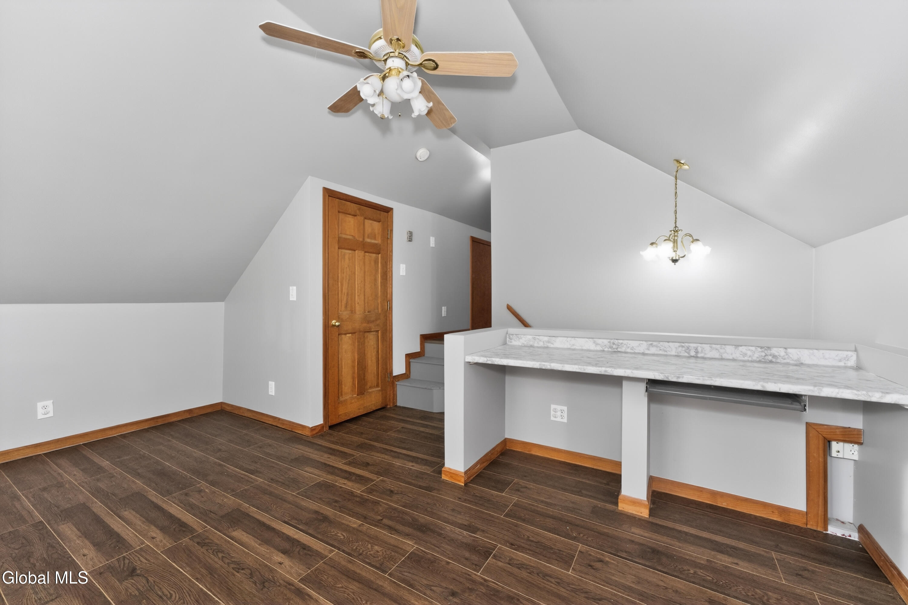 1038 Dudley Road Rotterdam, NY 12303 - Photo 22 of 40 6 2nd Floor 2