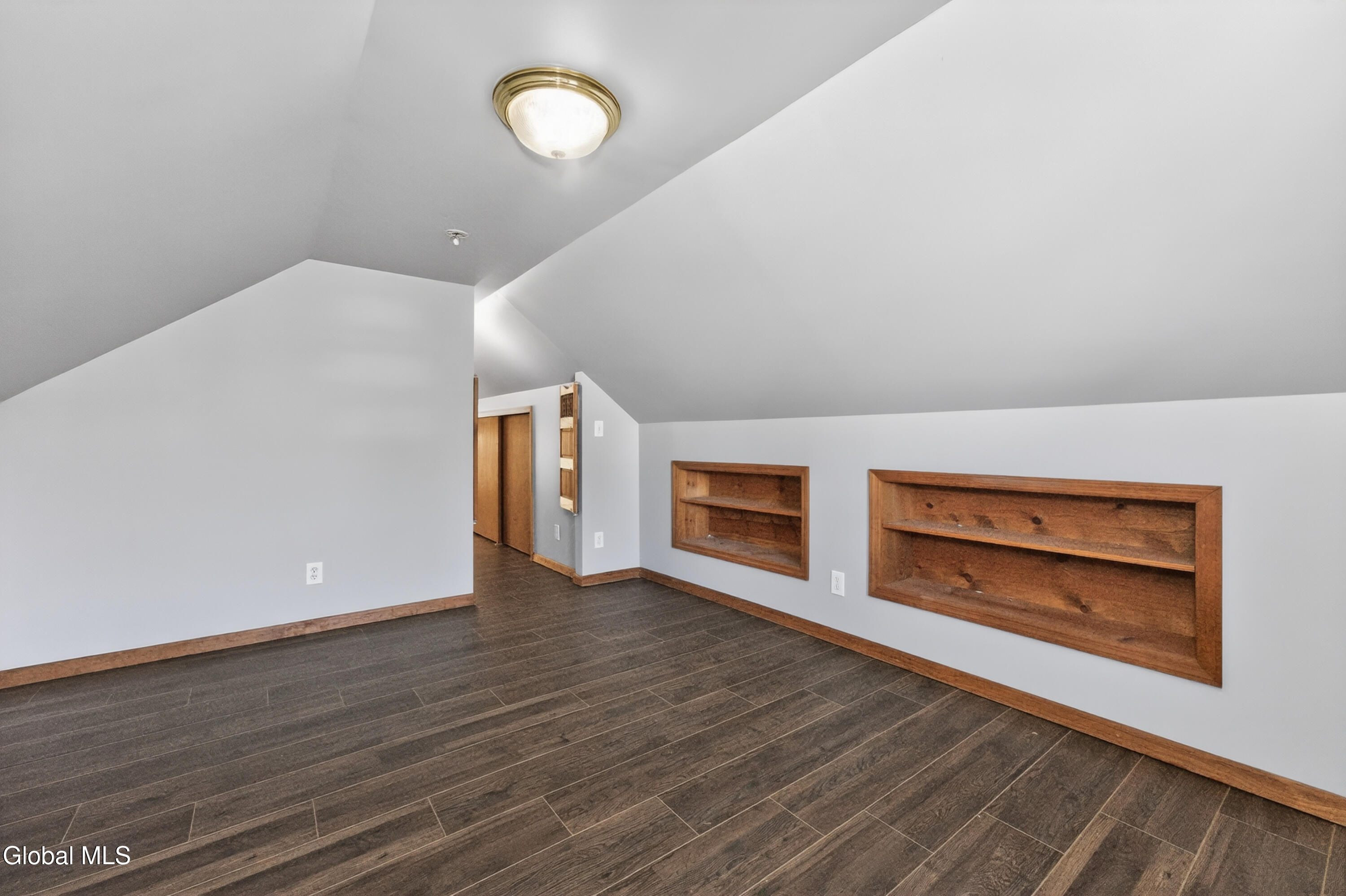 1038 Dudley Road Rotterdam, NY 12303 - Photo 24 of 40 6 2nd Floor 4