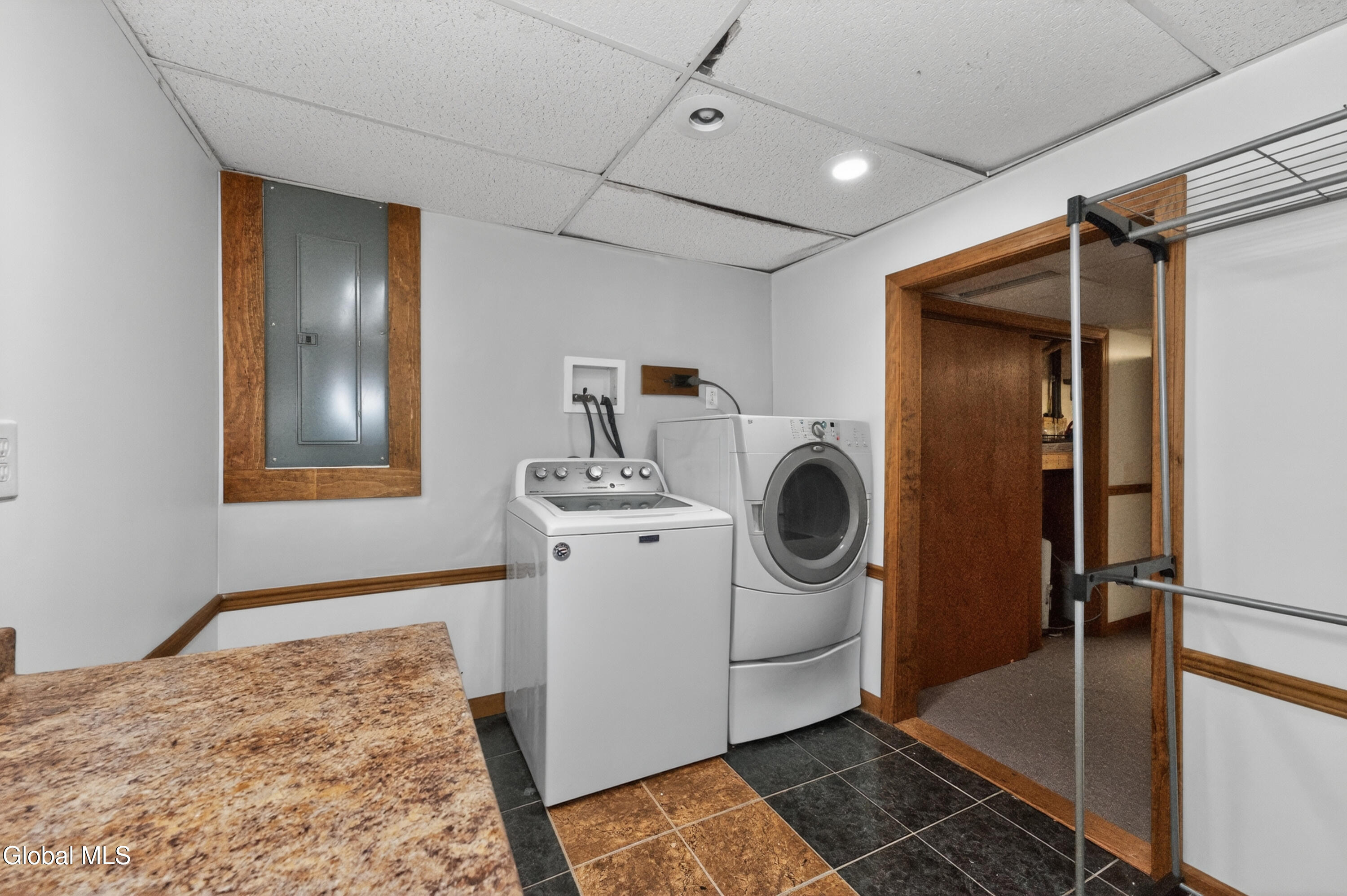 1038 Dudley Road Rotterdam, NY 12303 - Photo 27 of 38 7 Basement 3