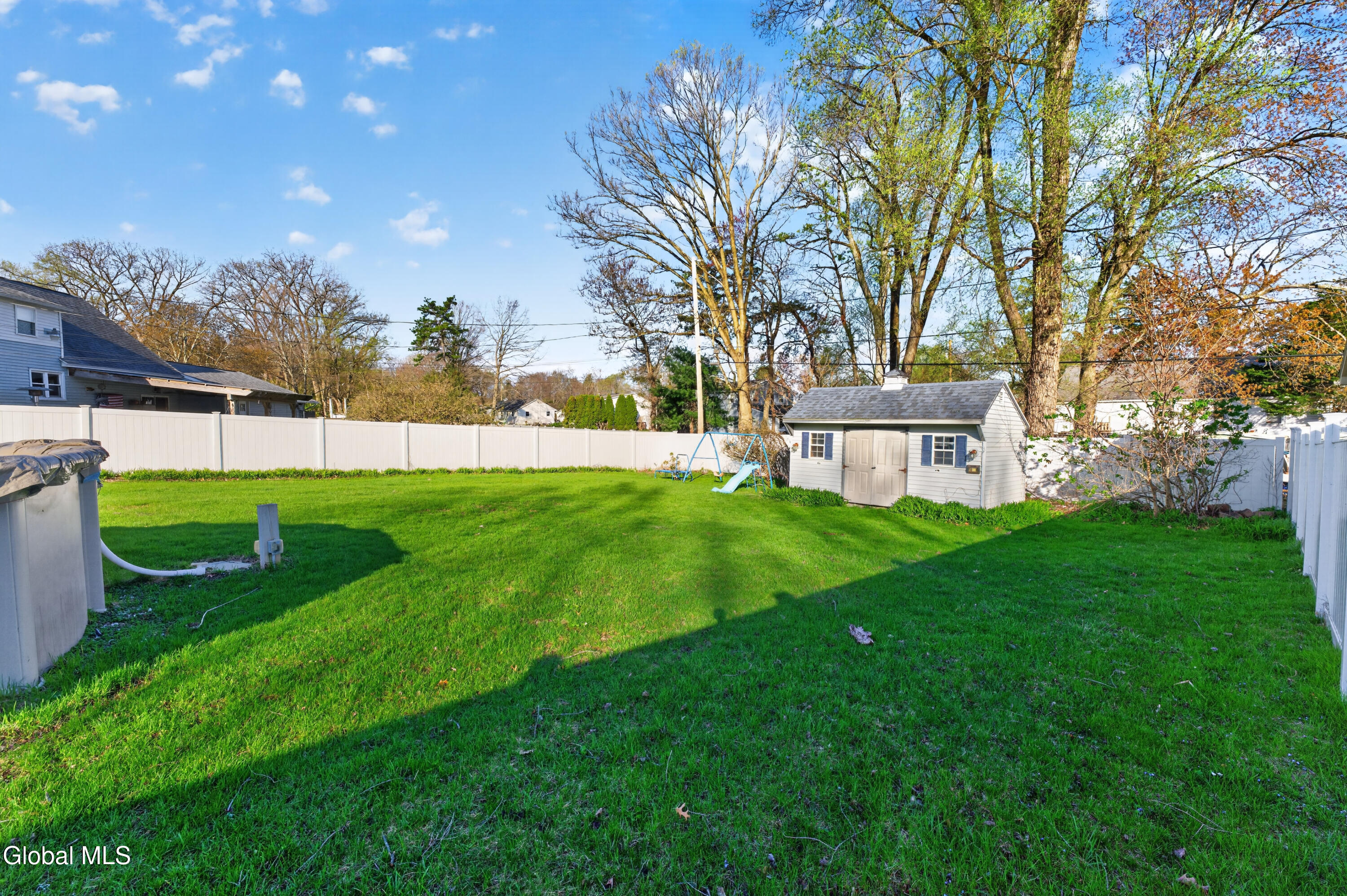 1038 Dudley Road Rotterdam, NY 12303 - Photo 32 of 40 Yard 2