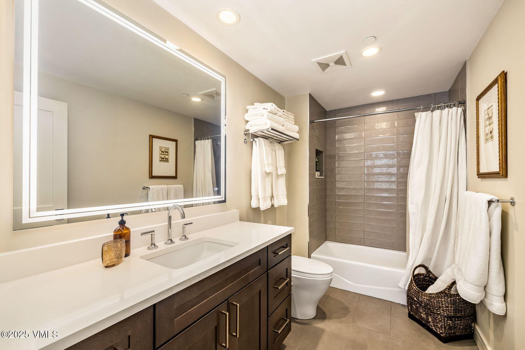 30 Cresta Road, Unit 103 Edwards, CO 81632 - Photo 19 of 34 Primary Bath