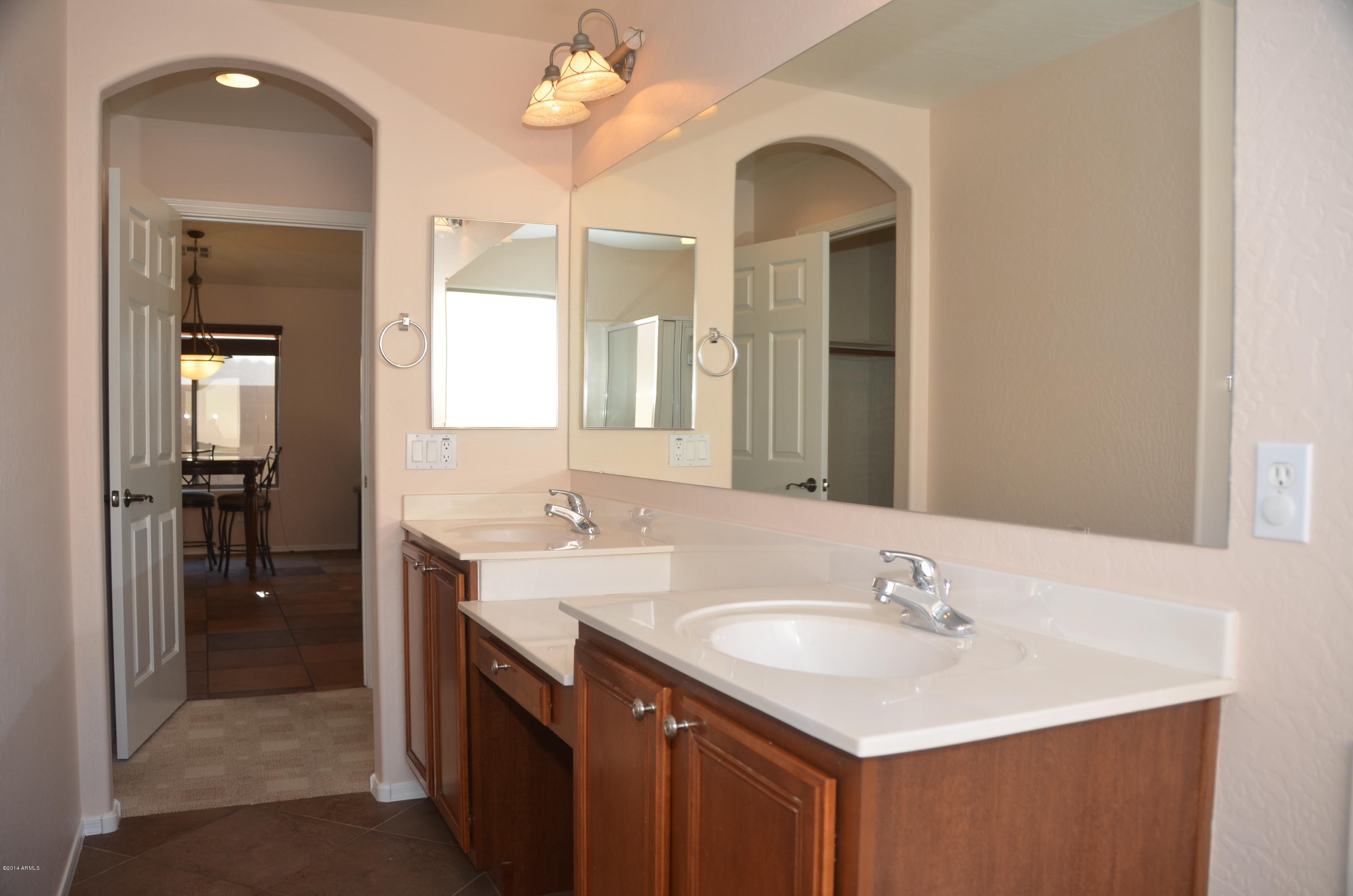 4230 South Sawmill Road Gilbert, AZ 85297 - Photo 10 of 28 Master Bath 1