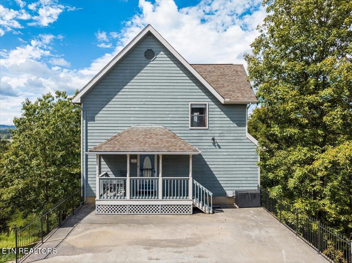 425 Stone Ridge Way Sevierville, TN 37863 - Photo 1 of 46 Gallery Image 1