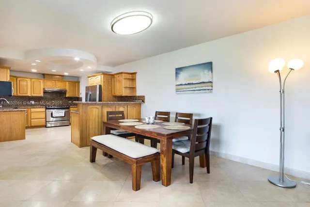 $4,600 | 3 Island Avenue, Unit 7C, Miami Beach, FL 33139