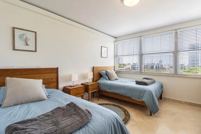 $4,600 | 3 Island Avenue, Unit 7C, Miami Beach, FL 33139