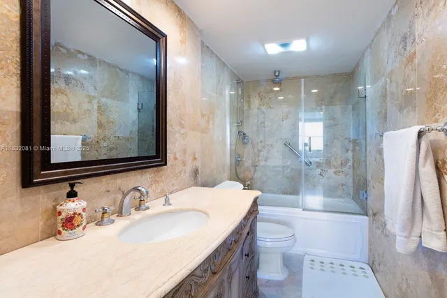 $4,600 | 3 Island Avenue, Unit 7C, Miami Beach, FL 33139