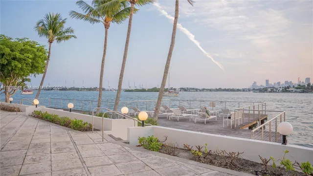 $4,600 | 3 Island Avenue, Unit 7C, Miami Beach, FL 33139