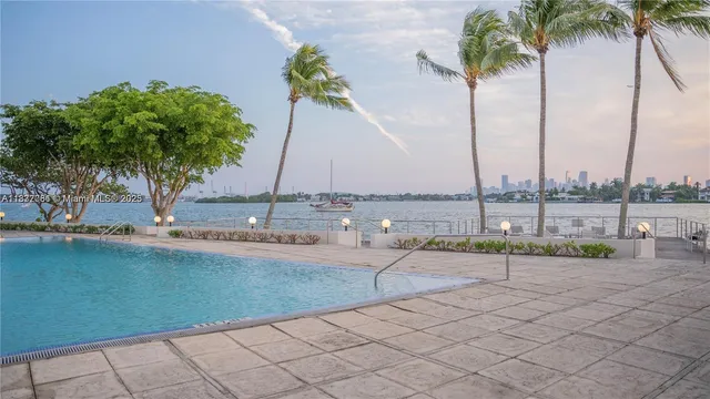 $4,600 | 3 Island Avenue, Unit 7C, Miami Beach, FL 33139