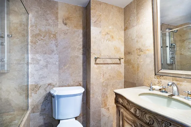 $4,600 | 3 Island Avenue, Unit 7C, Miami Beach, FL 33139