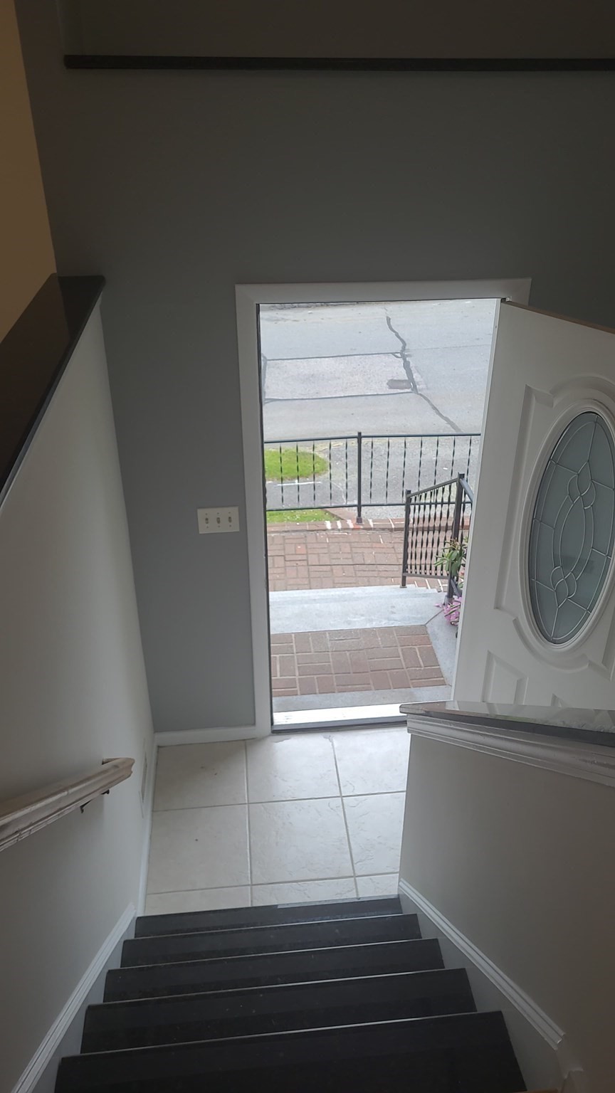 39 Westport Road Worcester, MA 01605 - Photo 5 of 40 Gallery Image 5