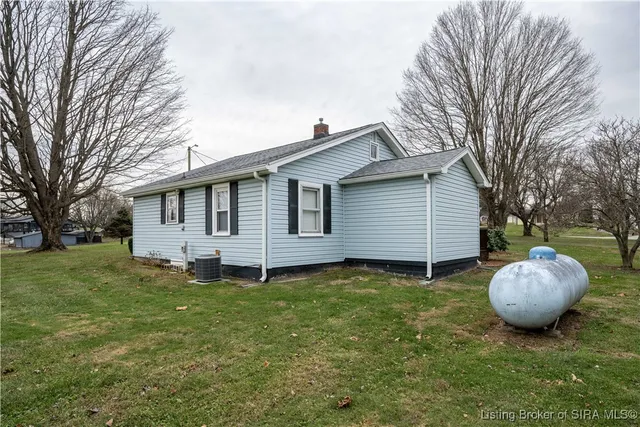 $300,000 | 320 Fairview Road, Memphis, IN 47143