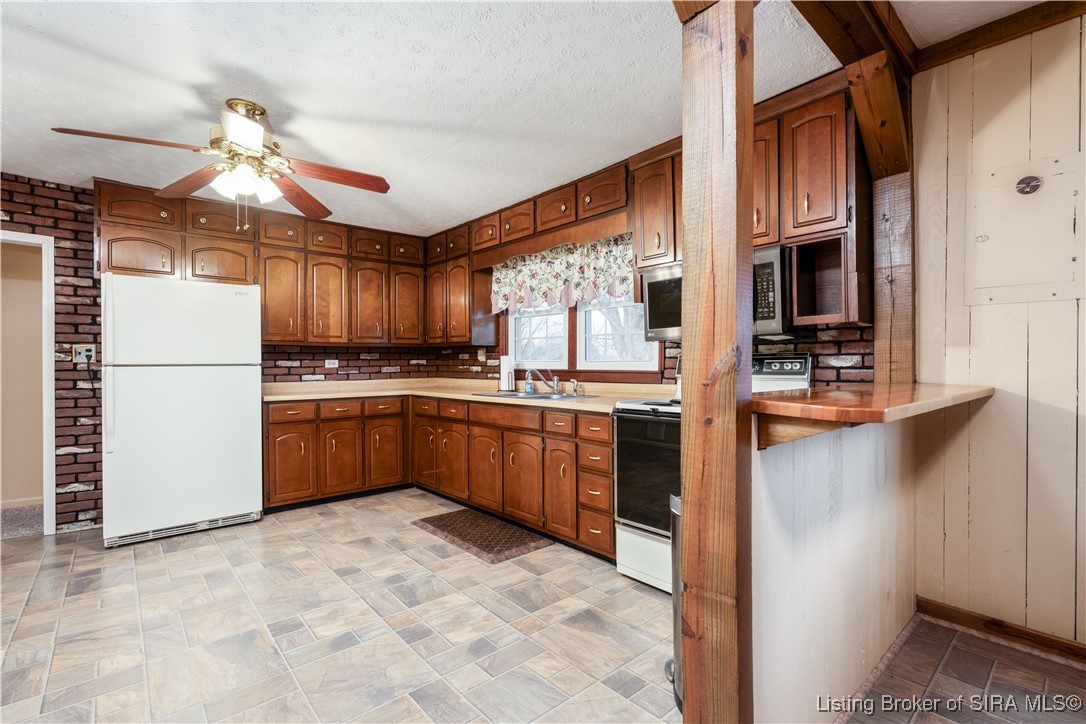 320 Fairview Road Memphis, IN 47143 - Photo 9 of 32