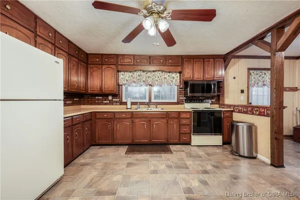 $285,000 | 320 Fairview Road, Memphis, IN 47143
