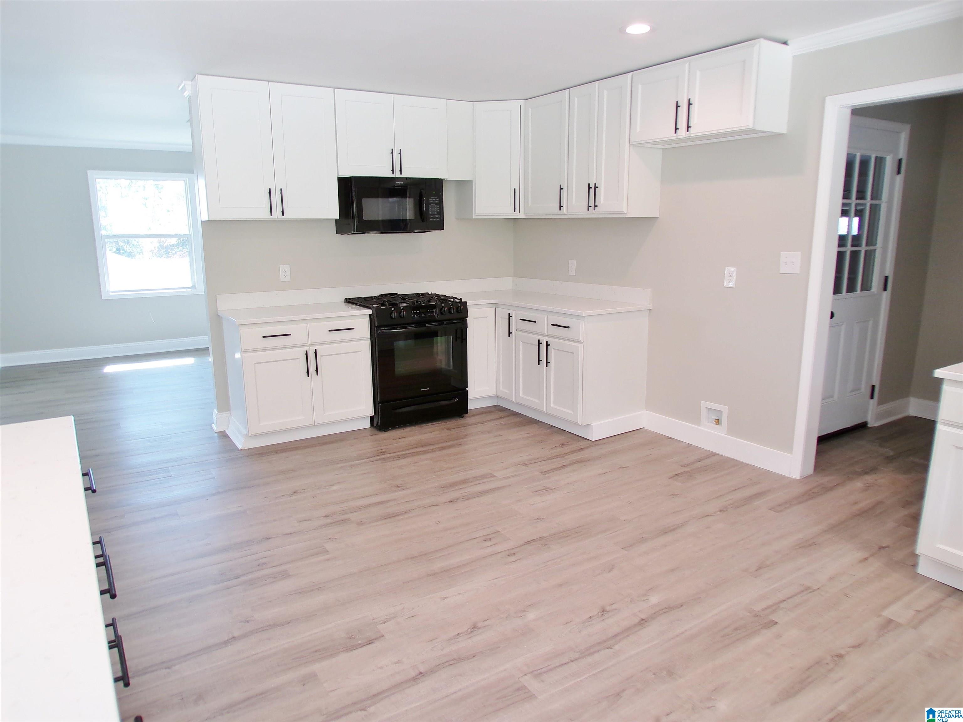 7 Christopher Way Anniston, AL 36207 - Photo 7 of 100