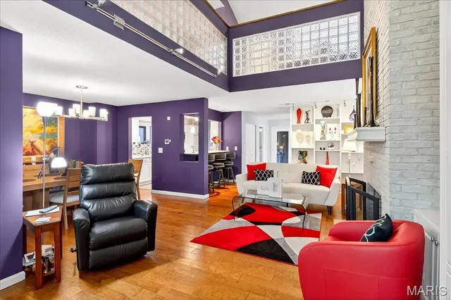 $325,000 | 2 Tanewood Court, Belleville, IL 62223