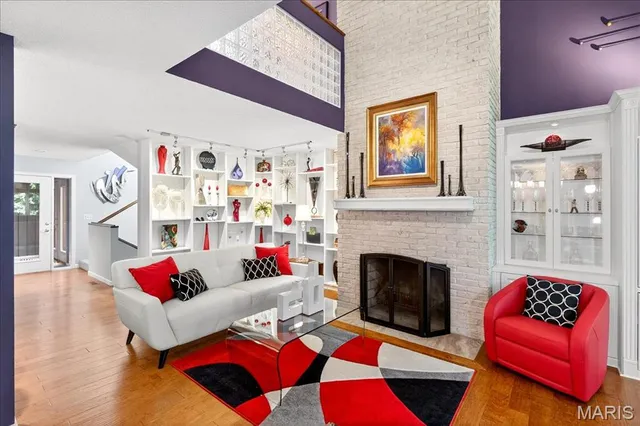 $325,000 | 2 Tanewood Court, Belleville, IL 62223