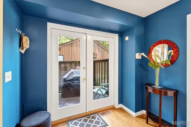 $325,000 | 2 Tanewood Court, Belleville, IL 62223