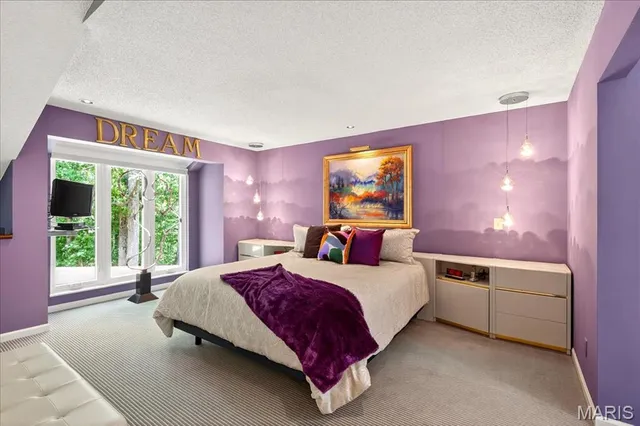 $325,000 | 2 Tanewood Court, Belleville, IL 62223