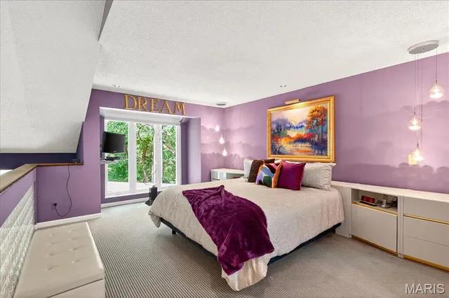 $325,000 | 2 Tanewood Court, Belleville, IL 62223