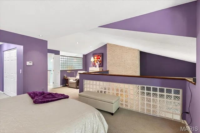 $325,000 | 2 Tanewood Court, Belleville, IL 62223