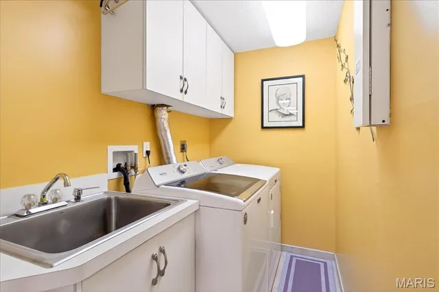 $325,000 | 2 Tanewood Court, Belleville, IL 62223