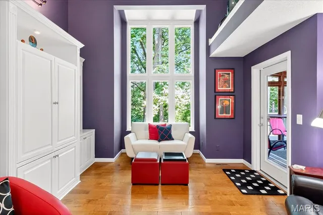 $325,000 | 2 Tanewood Court, Belleville, IL 62223