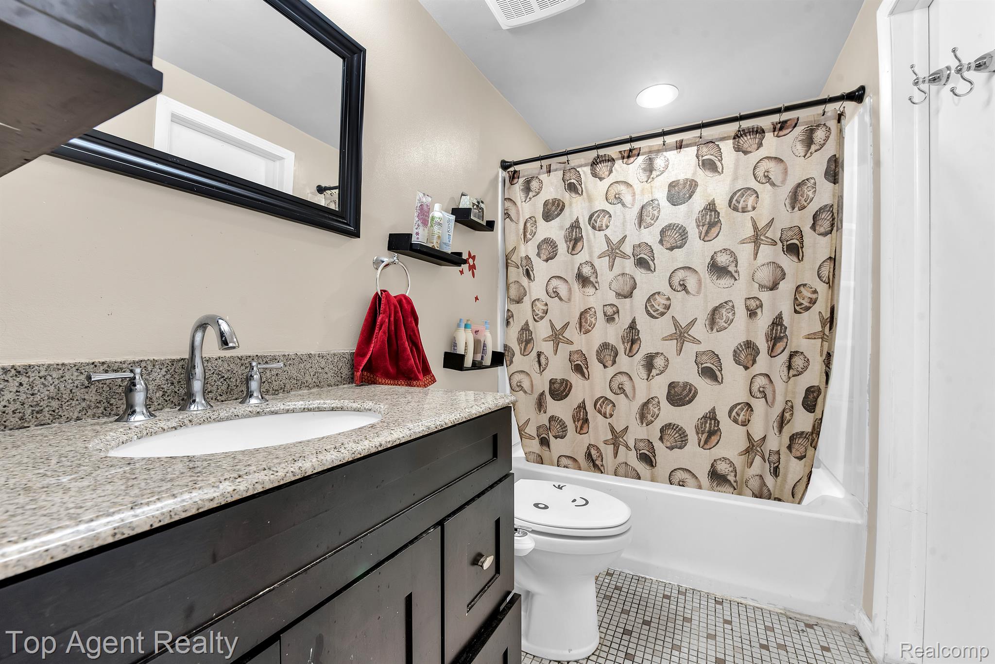 4380 15 Mile Road Sterling Heights, MI 48310 - Photo 15 of 25 Gallery Image 15