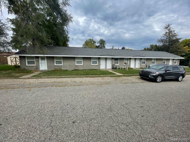 3453 Duffield White Lake, MI 48383 - Photo 1 of 5