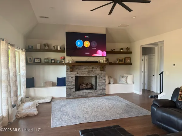 $480,000 | 2556 East Beauvoir Place, Hernando, MS 38632