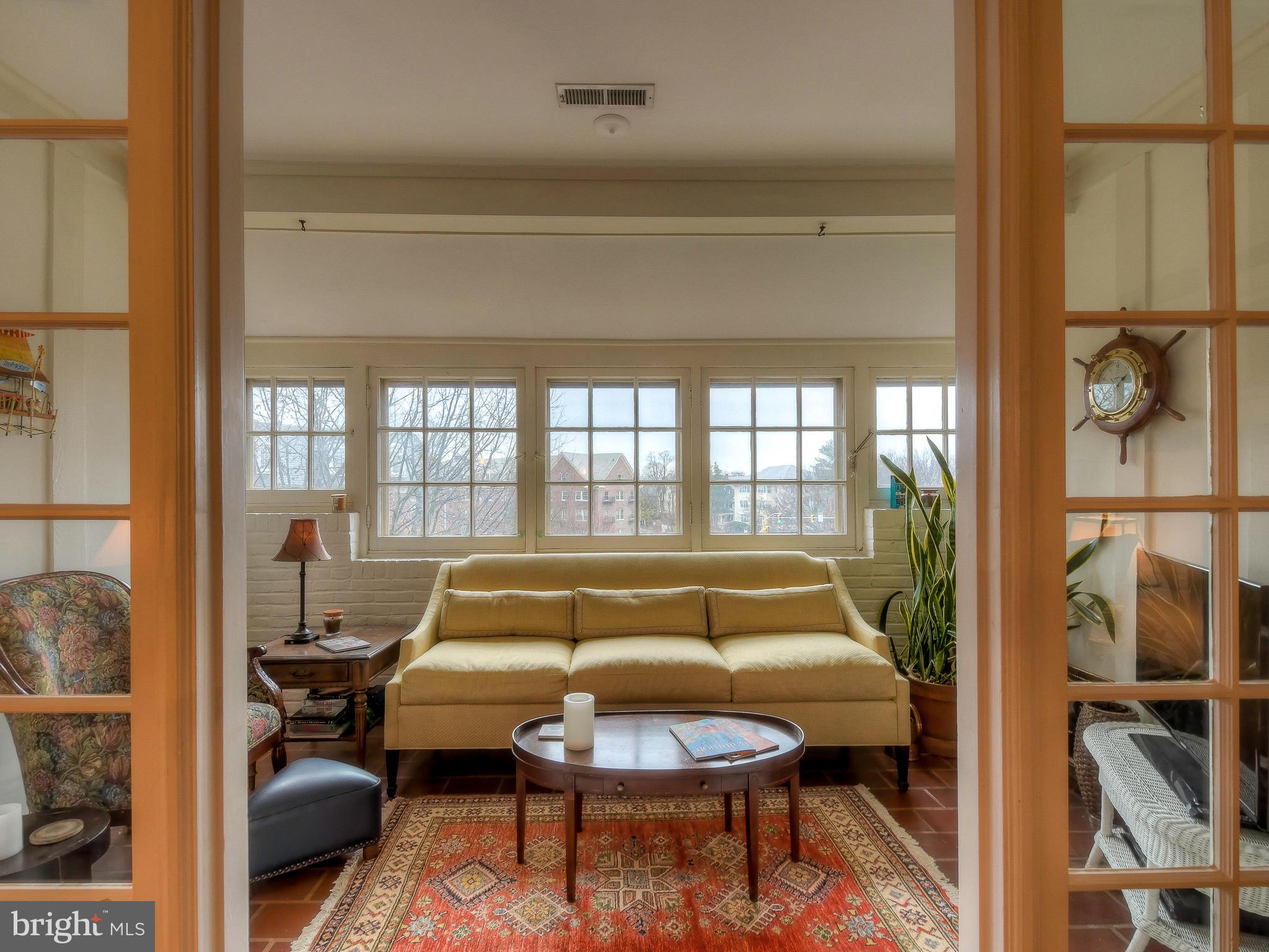 610 Somerset Road, Unit 302 Baltimore, MD 21210 - Photo 13 of 39 Sun Room