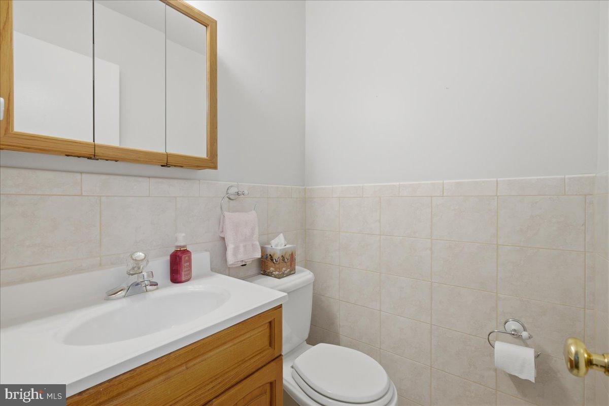 331 Rock Spring Drive Southwest Leesburg, VA 20175 - Photo 15 of 22 Gallery Image 15