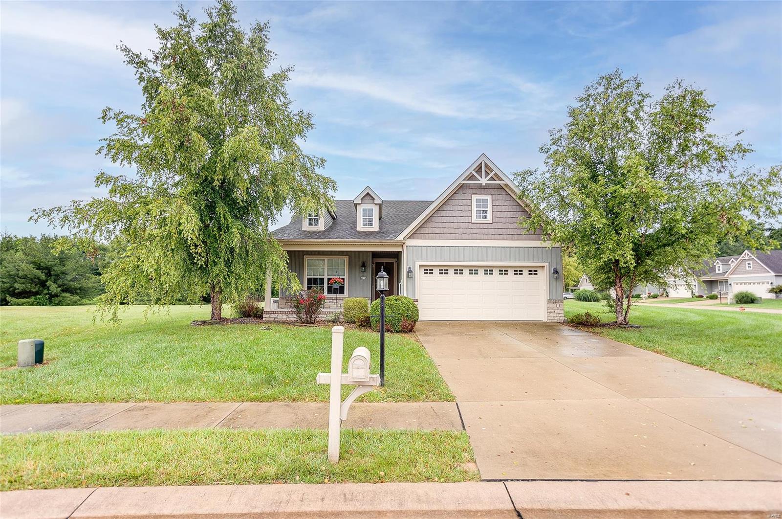 4816 Azalea Place Alton, IL 62002 - Photo 1 of 24 Gallery Image 1