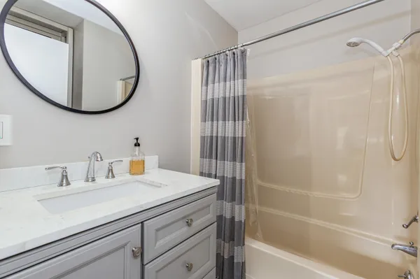 $278,000 | 2727 Lakeshore Drive, Unit 11, St. Joseph, MI 49085