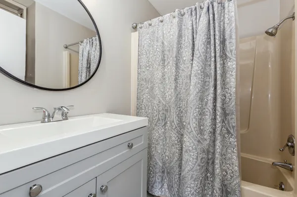 $278,000 | 2727 Lakeshore Drive, Unit 11, St. Joseph, MI 49085