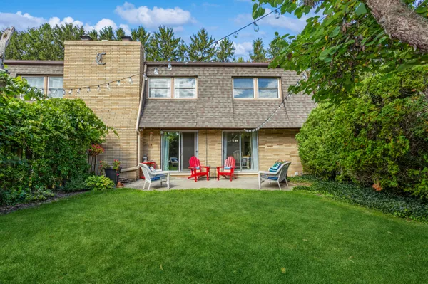 $278,000 | 2727 Lakeshore Drive, Unit 11, St. Joseph, MI 49085