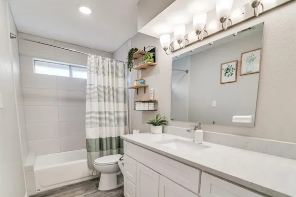 $2,550 | 7214 Ridgeview Drive, Rowlett, TX 75089