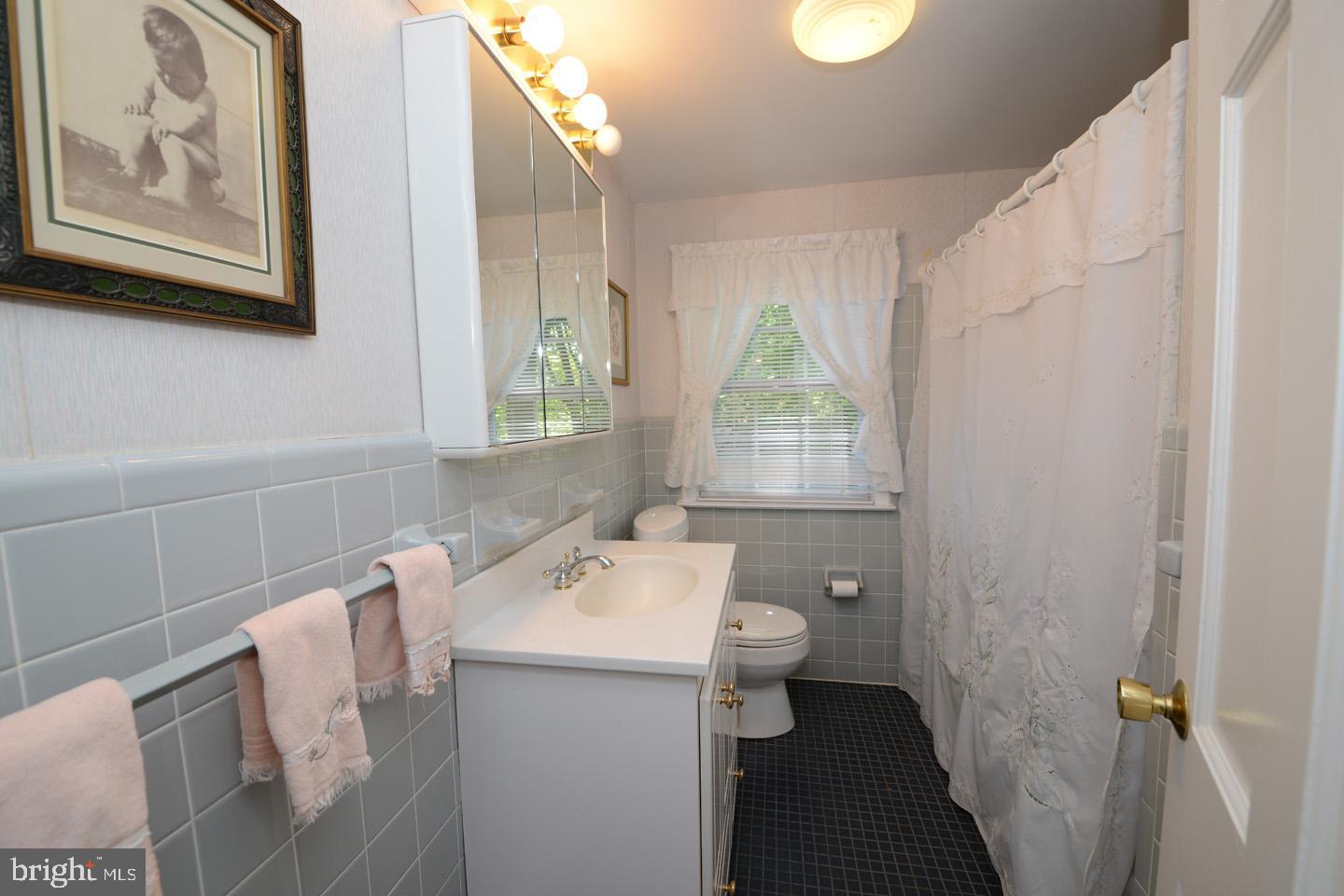 1815 Jody Road Jenkintown, PA 19046 - Photo 24 of 39 Hall Bath